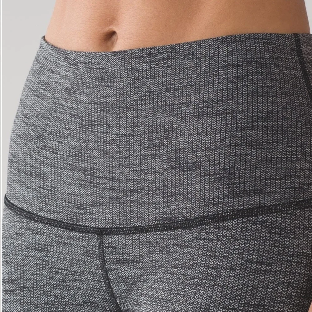 Lululemon Charcoal Heather Leggings Wunder Under high rise